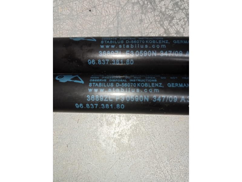 Recambio de amortiguadores maletero / porton para peugeot 5008 confort referencia OEM IAM 9683738180  