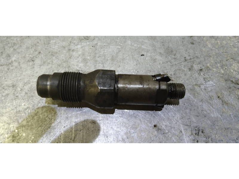 Recambio de inyector para peugeot 206 berlina xr referencia OEM IAM LCR6736001  