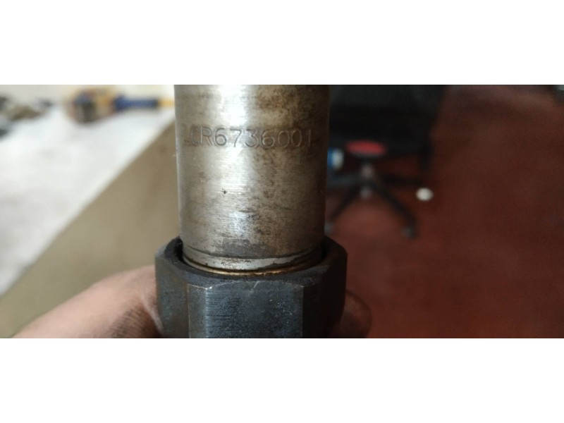 Recambio de inyector para peugeot 206 berlina xr referencia OEM IAM LCR6736001  