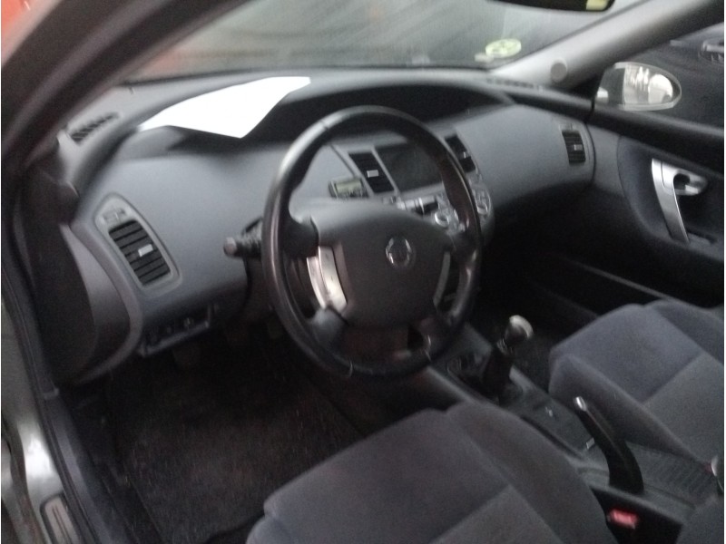 nissan primera berlina (p12) del año 2004