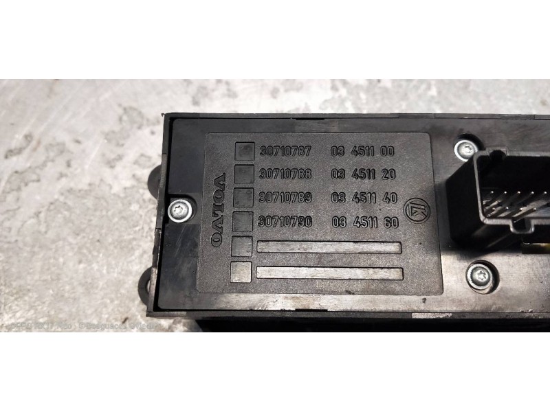 Recambio de mando elevalunas delantero izquierdo para volvo v50 familiar 2.0 d kinetic referencia OEM IAM 30710787  