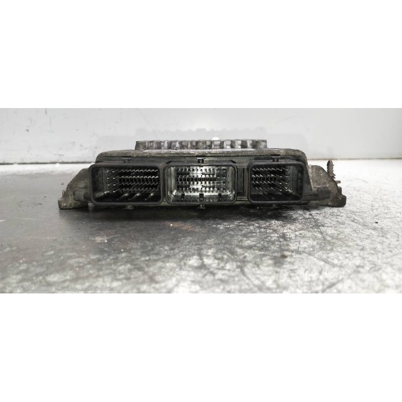 Recambio de centralita motor uce para volvo v50 familiar 2.0 d kinetic referencia OEM IAM 5WS40212GT 30729518 