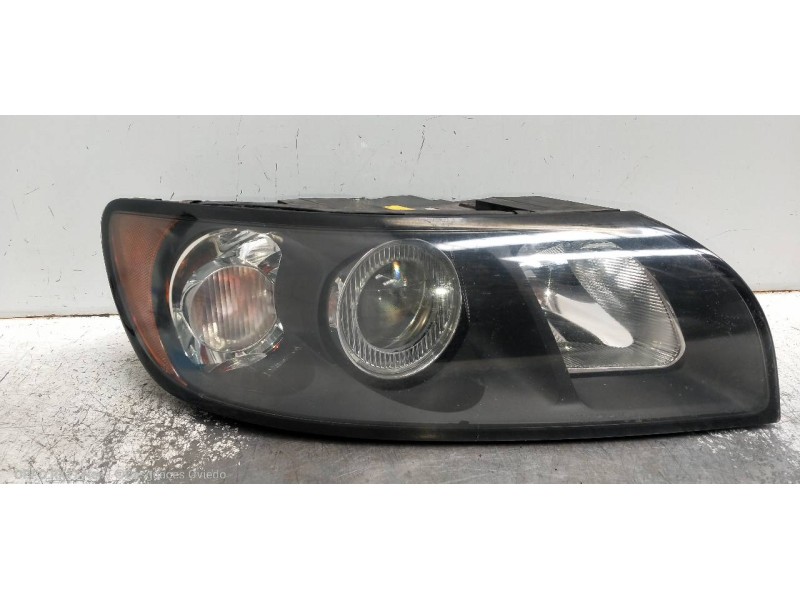 Recambio de faro derecho para volvo v50 familiar 2.0 d kinetic referencia OEM IAM 30678899 0301198202 