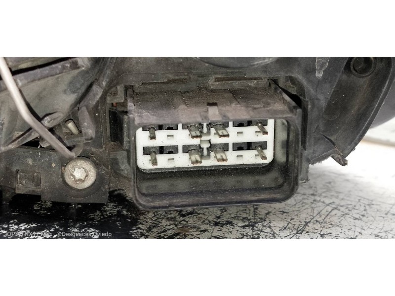 Recambio de faro derecho para volvo v50 familiar 2.0 d kinetic referencia OEM IAM 30678899 0301198202 