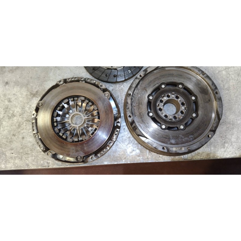 Recambio de kit embrague para toyota corolla verso (r1) 2.2 turbodiesel cat referencia OEM IAM   
