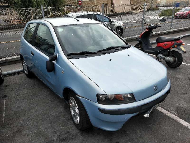 fiat punto berlina (188) del año 2001