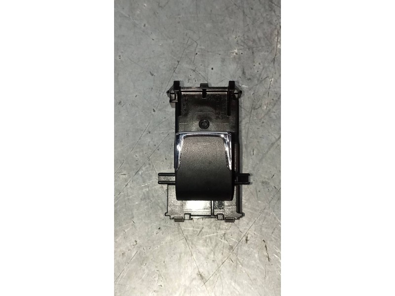 Recambio de mando elevalunas trasero derecho para lexus nx 300h 4wd referencia OEM IAM 193124 3071J90 