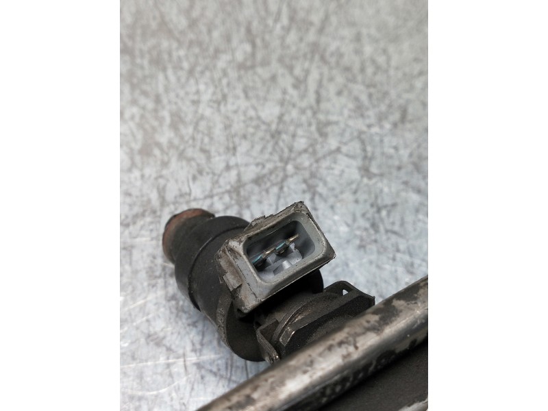 Recambio de rampa inyectora para audi a3 (8l) 1.8 ambiente referencia OEM IAM 06A133317B  