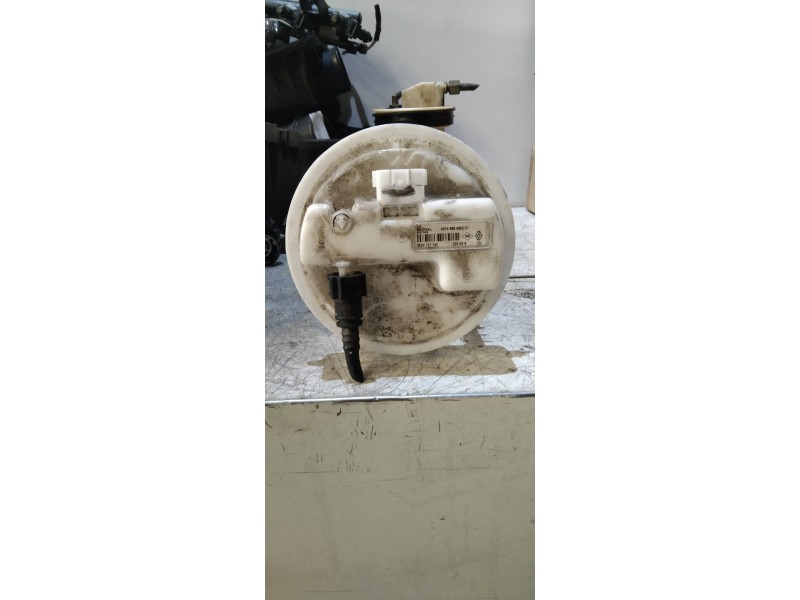 Recambio de bomba combustible para renault clio iii referencia OEM IAM 8200727740 0974685990201 