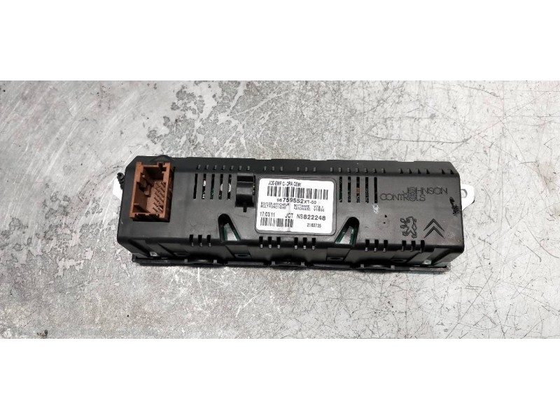 Recambio de pantalla multifuncion para citroen c3 exclusive referencia OEM IAM 96759552XT  