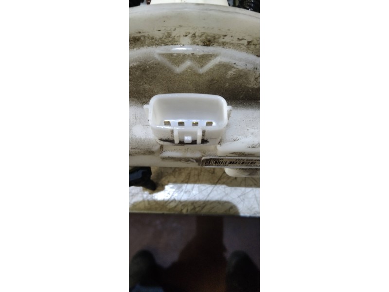 Recambio de bomba combustible para renault clio iii referencia OEM IAM 8200727740 0974685990201 