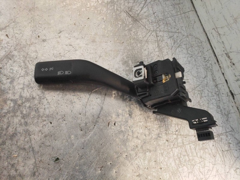 Recambio de mando luces para volkswagen golf v berlina (1k1) highline 4motion referencia OEM IAM 1K0953513  3C8941431