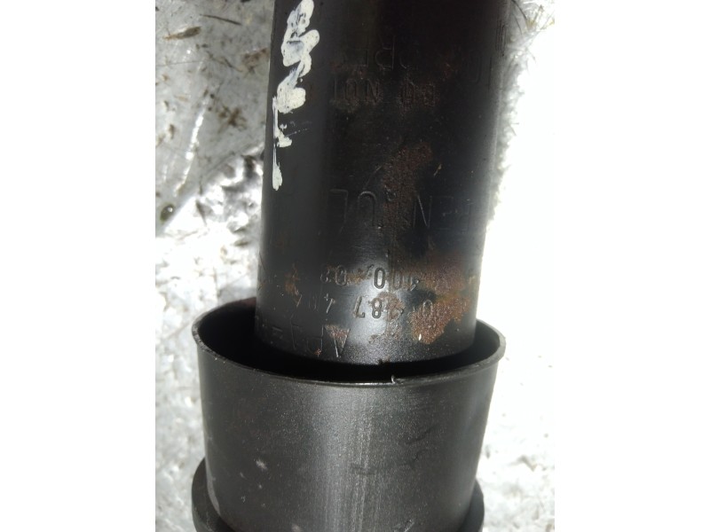 Recambio de amortiguador trasero izquierdo para renault megane ii berlina 5p authentique referencia OEM IAM 8200187404  