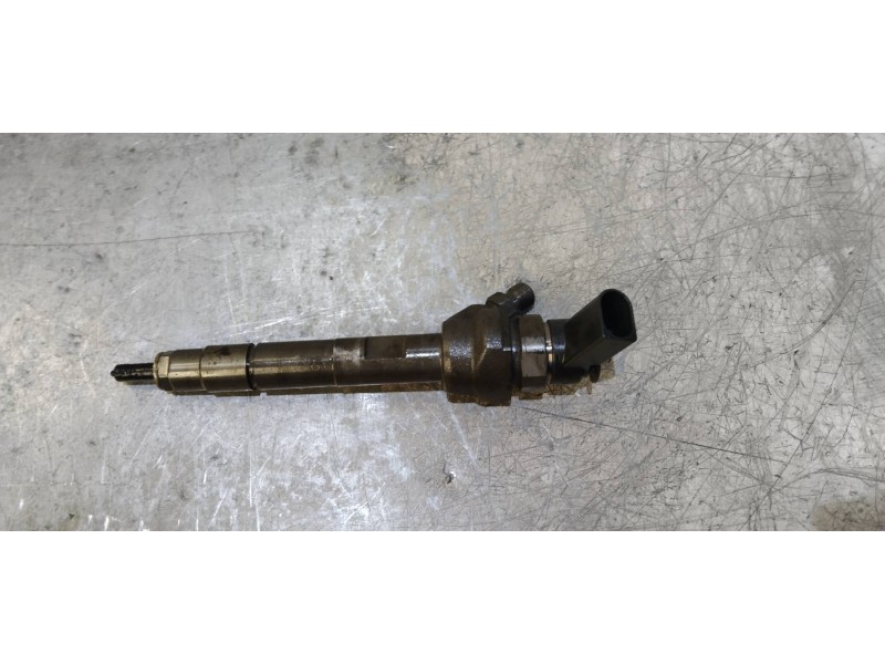 Recambio de inyector para bmw serie 3 touring (e91) 318d referencia OEM IAM 0445110601  