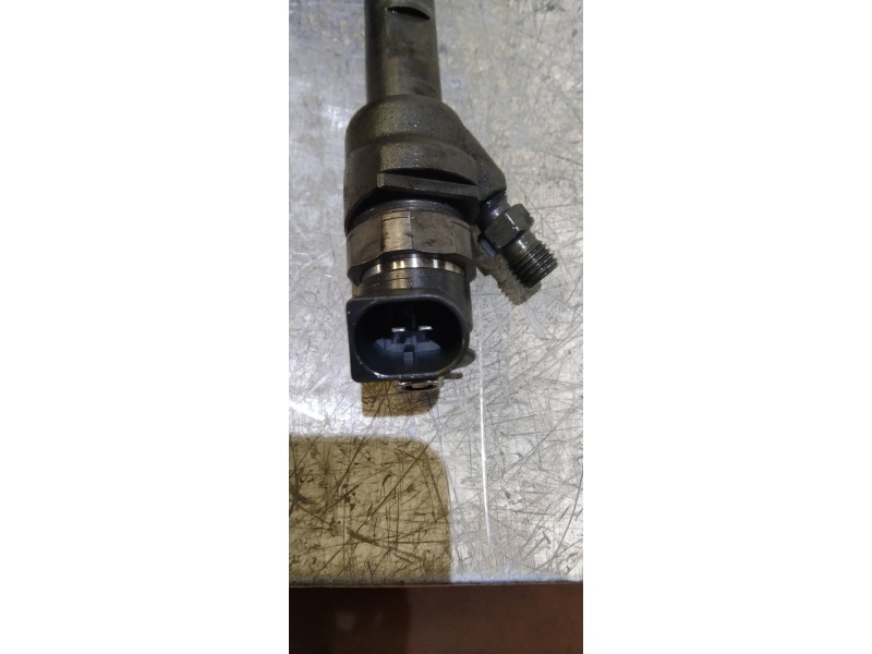 Recambio de inyector para bmw serie 3 touring (e91) 318d referencia OEM IAM 0445110601  