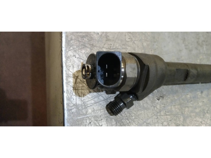 Recambio de inyector para bmw serie 3 touring (e91) 318d referencia OEM IAM 0445110601  