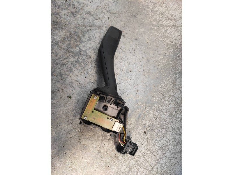 Recambio de mando luces para volkswagen golf v berlina (1k1) highline 4motion referencia OEM IAM 1K0953513  3C8941431