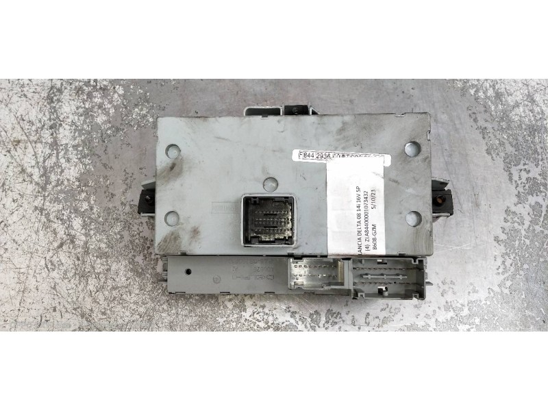 Recambio de caja reles / fusibles para lancia delta (181) gold referencia OEM IAM   