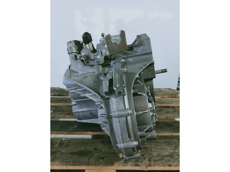 Recambio de caja cambios para lancia delta (181) gold referencia OEM IAM C63563516 0044933 6V