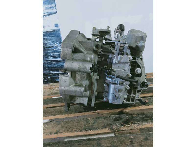 Recambio de caja cambios para lancia delta (181) gold referencia OEM IAM C63563516 0044933 6V