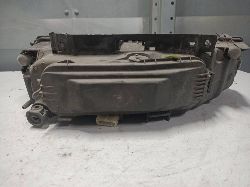 Recambio de faro izquierdo para citroen xantia berlina 1.9 sd sensation referencia OEM IAM   