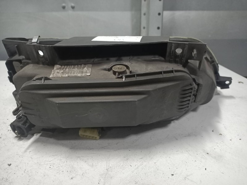 Recambio de faro izquierdo para citroen xantia berlina 2.0 hdi referencia OEM IAM 9626864880  