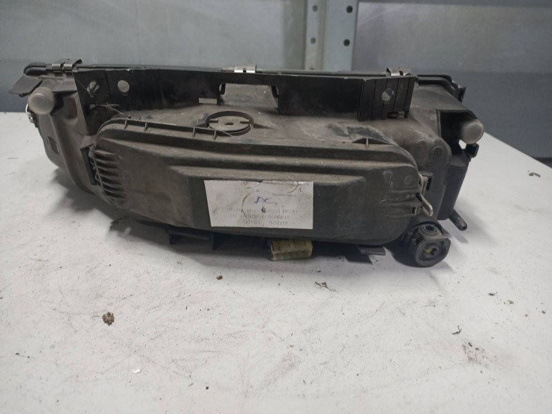 Recambio de faro derecho para citroen xantia berlina 1.9 d armonia referencia OEM IAM 95667948  