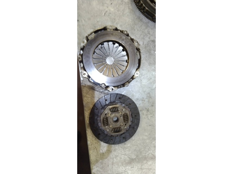 Recambio de kit embrague para citroen c3 exclusive referencia OEM IAM   