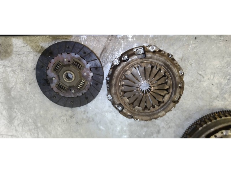 Recambio de kit embrague para citroen c3 exclusive referencia OEM IAM   