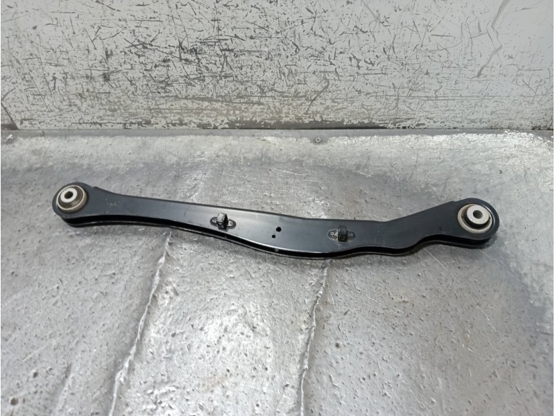 Recambio de brazo suspension inferior trasero izquierdo para bmw serie x1 (f48) sdrive18d referencia OEM IAM 688469305  