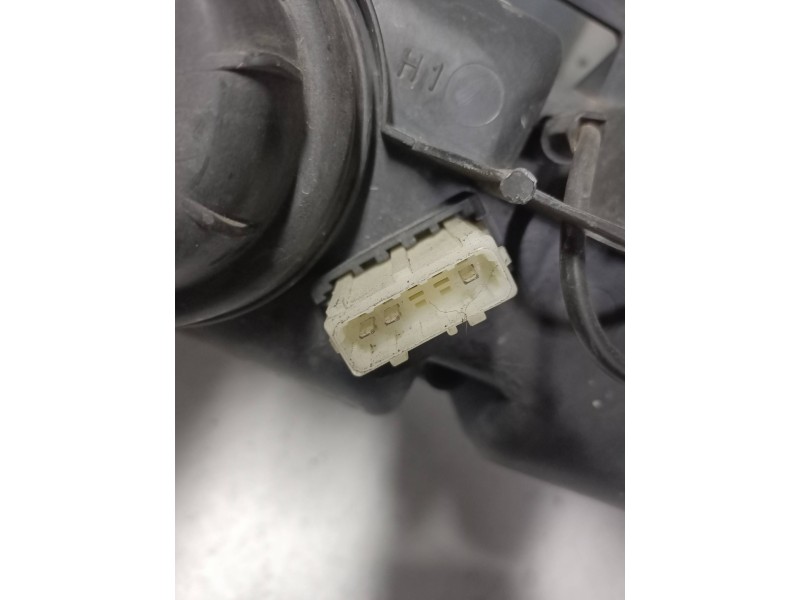 Recambio de faro derecho para citroen xm berlina 2.0 referencia OEM IAM 085620  