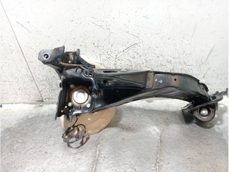 Recambio de mangueta trasera derecha para bmw serie x1 (f48) sdrive18d referencia OEM IAM 6898964  