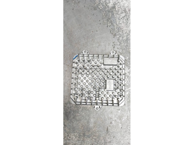 Recambio de centralita faros xenon para bmw serie x1 (f48) sdrive18d referencia OEM IAM 9477748 503951920619 