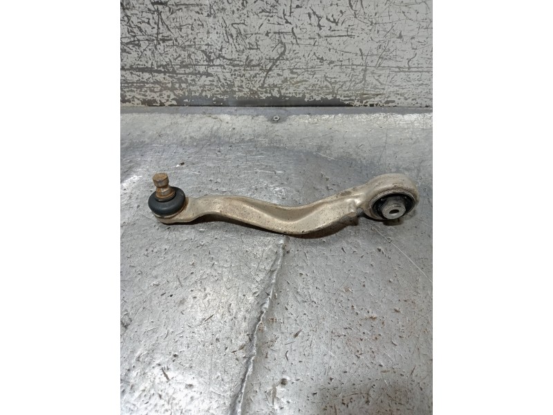 Recambio de brazo suspension superior delantero derecho para audi a4 berlina (b5) 1.9 tdi referencia OEM IAM 4D0407512F  