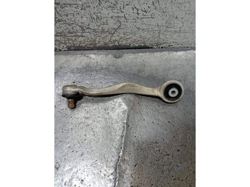 Recambio de brazo suspension superior delantero derecho para audi a4 berlina (b5) 1.9 tdi referencia OEM IAM 4D0407512F  