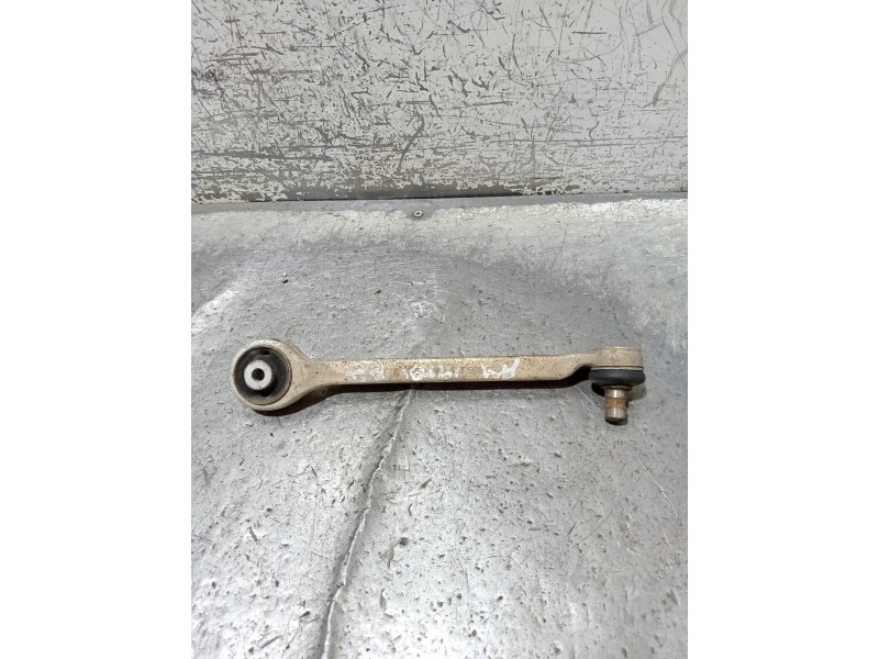 Recambio de brazo suspension superior delantero derecho para audi a4 berlina (b5) 1.9 tdi referencia OEM IAM 8D0407508E  