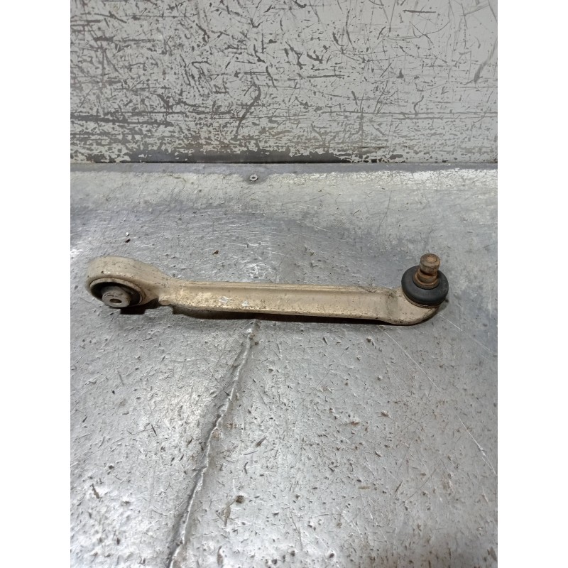 Recambio de brazo suspension superior delantero derecho para audi a4 berlina (b5) 1.9 tdi referencia OEM IAM 8D0407508E  