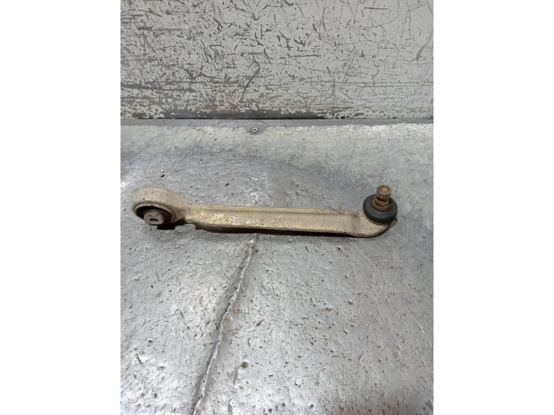 Recambio de brazo suspension superior delantero derecho para audi a4 berlina (b5) 1.9 tdi referencia OEM IAM 8D0407508E  