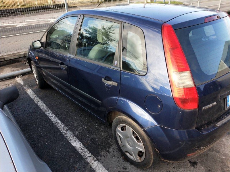 ford fiesta (cbk) del año 2003