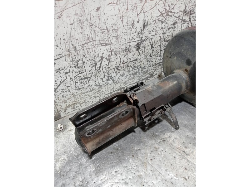 Recambio de amortiguador delantero izquierdo para renault rapid/express (f40) 1.4 referencia OEM IAM   