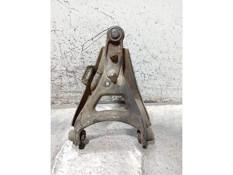 Recambio de brazo suspension superior delantero derecho para renault rapid/express (f40) 1.4 referencia OEM IAM   