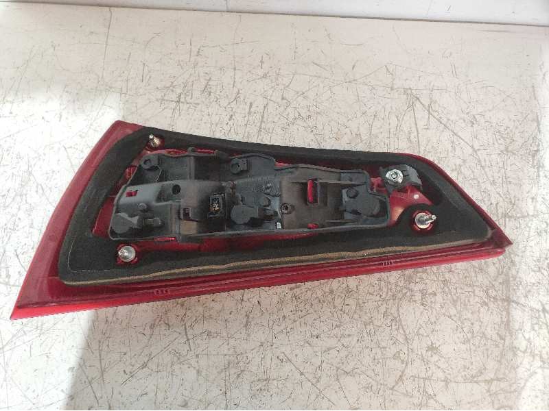 Recambio de piloto trasero derecho para audi a1 (8x) 1.6 tdi referencia OEM IAM 8X0945093 01043601 