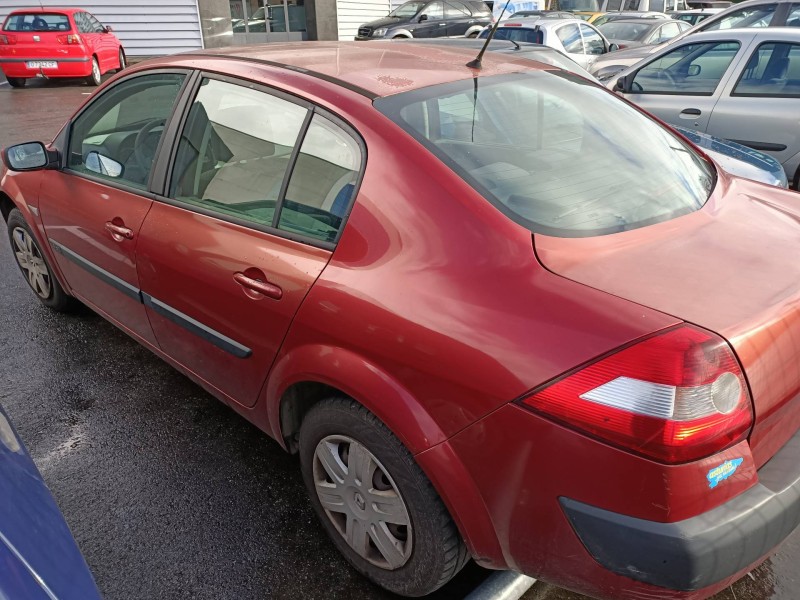 renault megane ii classic berlina del año 2004