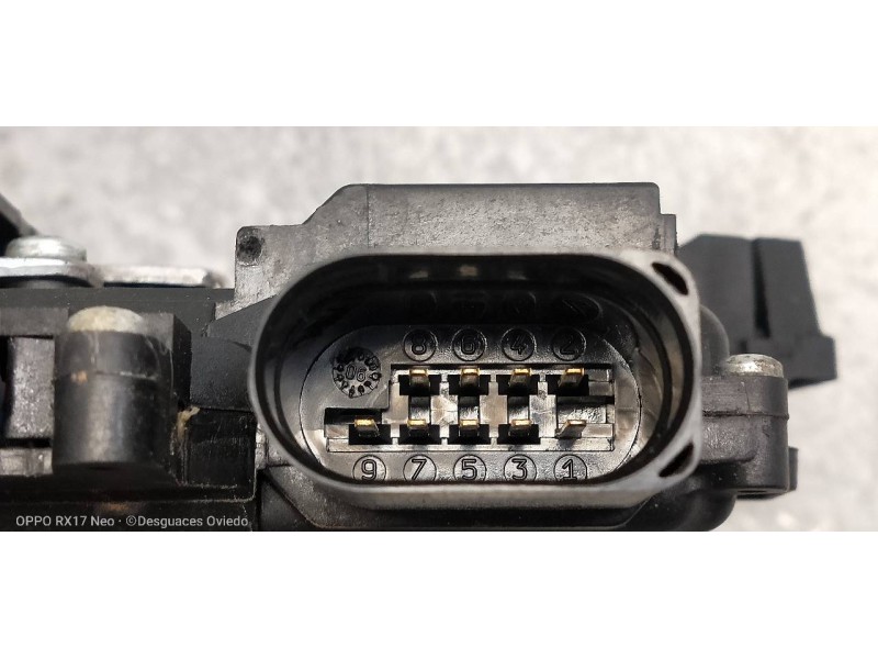 Recambio de motor cierre centralizado delantero izquierdo para audi a6 berlina (4b2) 2.5 tdi quattro referencia OEM IAM 4O183701