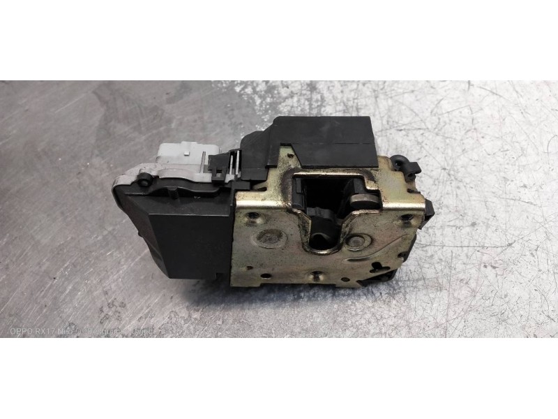 Recambio de motor cierre centralizado delantero izquierdo para citroen xsara picasso 2.0 hdi referencia OEM IAM   