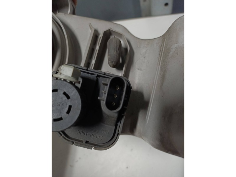 Recambio de faro derecho para daewoo nubira berlina 1.6 cat referencia OEM IAM   