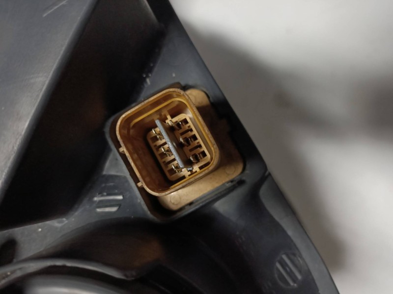 Recambio de faro izquierdo para daewoo nubira berlina 1.8 cat referencia OEM IAM   