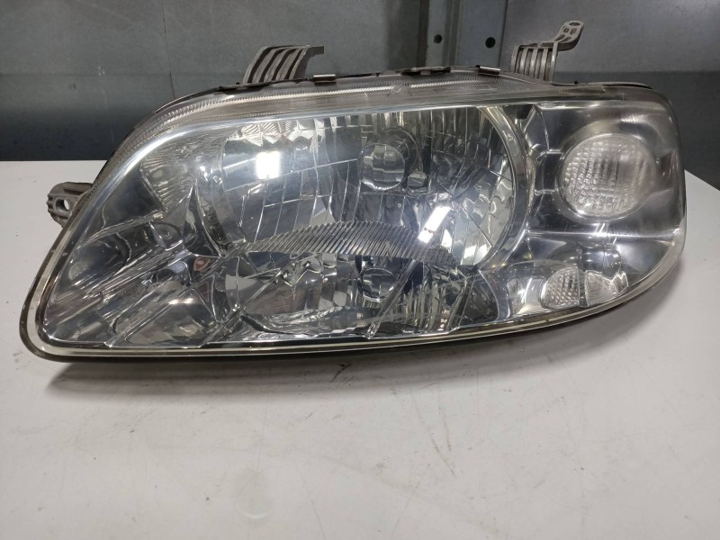 Recambio de faro izquierdo para daewoo kalos 1.4 cat referencia OEM IAM   