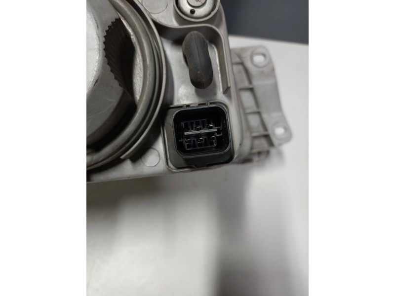 Recambio de faro izquierdo para daewoo nubira berlina 1.6 cat referencia OEM IAM   
