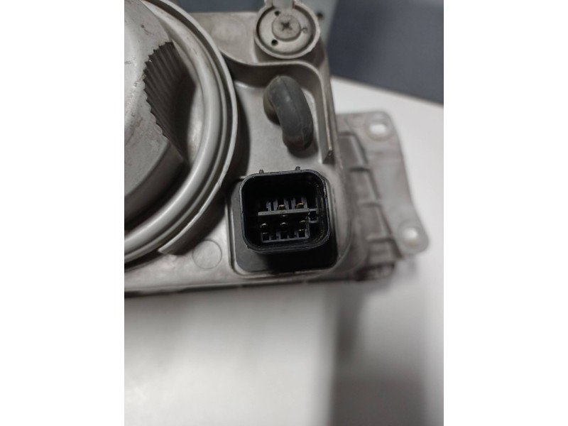 Recambio de faro izquierdo para daewoo nubira berlina 2.0 cat referencia OEM IAM   